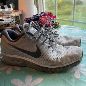 Men's Nike air max shoes